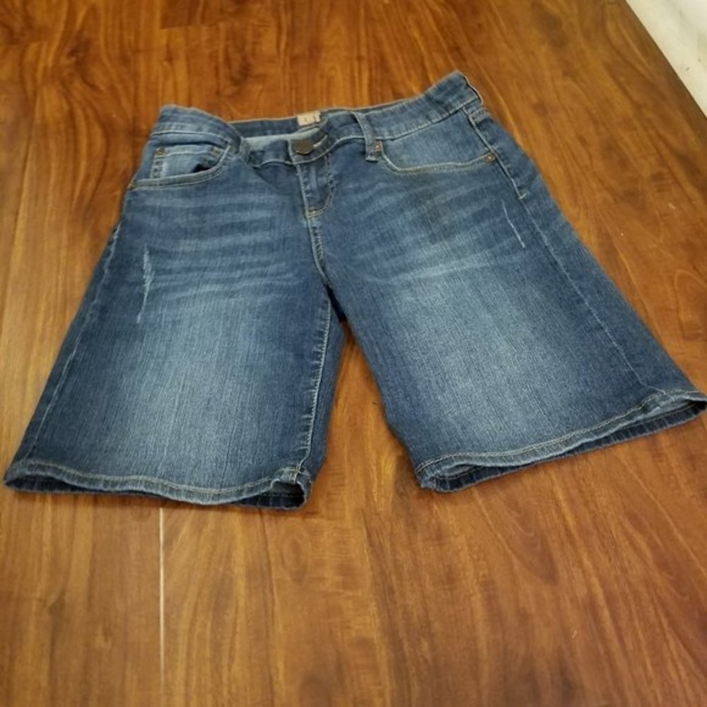 Kut From The Kloth Size 4 Dark Blue Wash Denim Bermudas